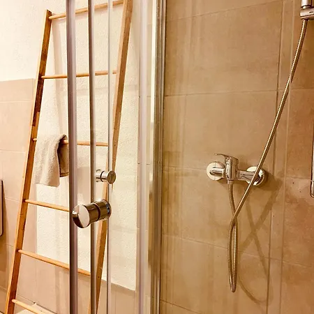 Odw Homes - Large With Four Bedrooms Апартаменты